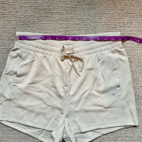 Baleaf High Waist Cream Athleisure Shorts Size L - Picture 4 of 7